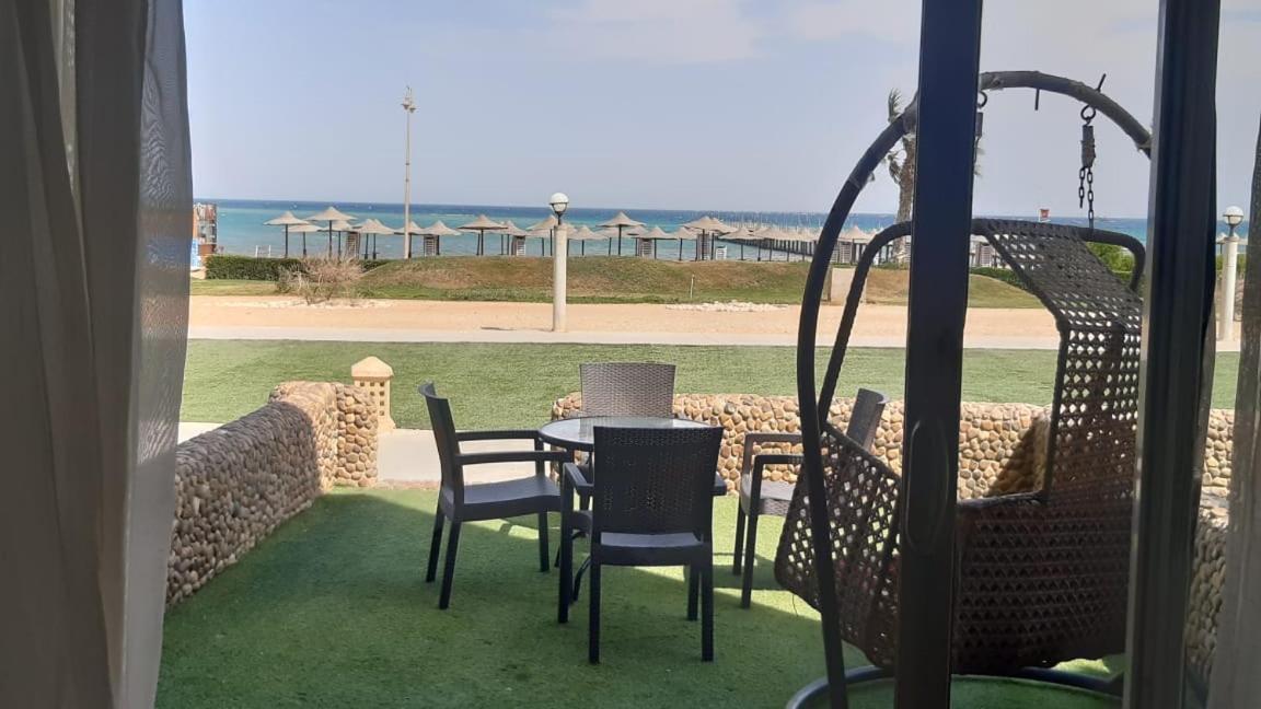Seaview Chalets In Porto South Beach - Families Only Ain Sukhna Esterno foto